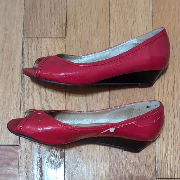 Pure Red Peep Toe Women's Shoes - Picture 3 of 6